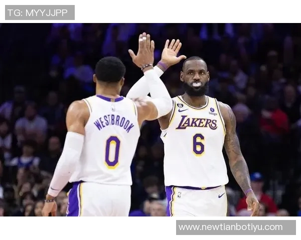 无球詹姆斯助力快船五小阵容湖人三核新角色分工效果惊人