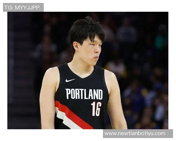 杨瀚森连续三场未能上场比赛仍在替补席上等待机会